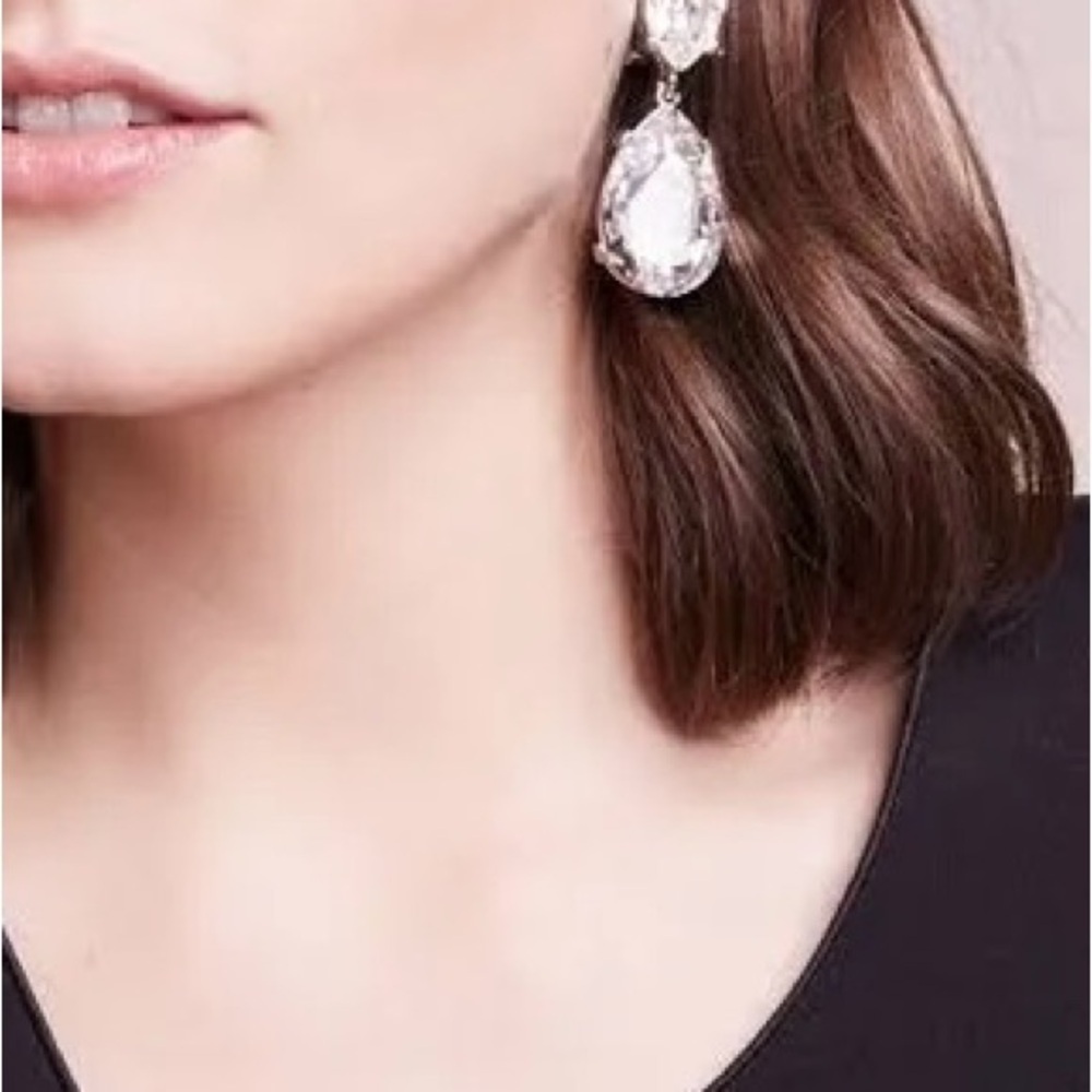 Crystal Glass Teardrop Clip On Earrings
(New)